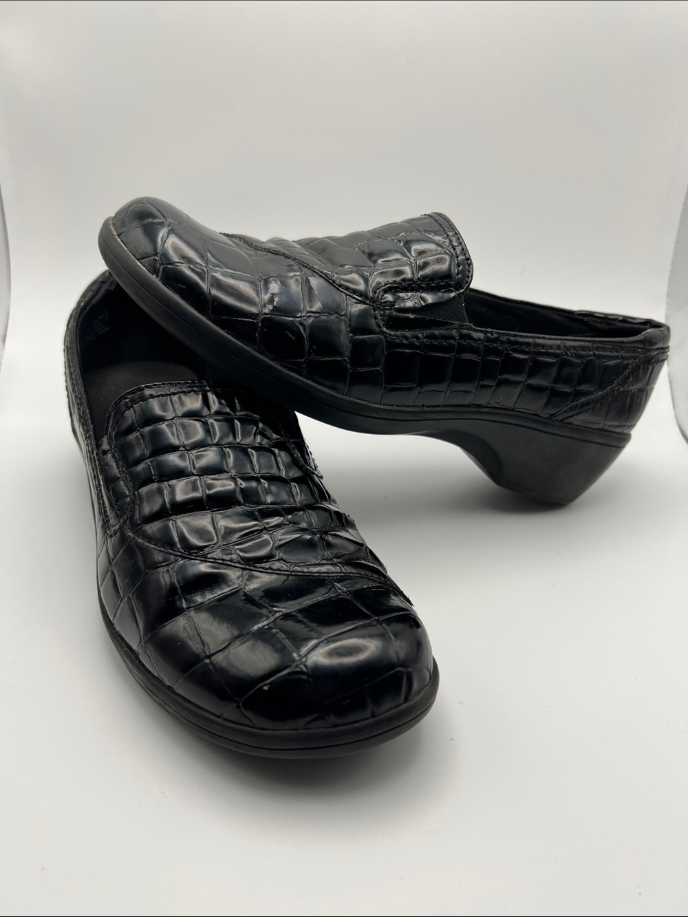 Clarks Black Croc-Embossed Slip-On Mules Women’s 7.5